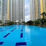 Great Deal Studio At Springlake Summarecon Bekasi Apartment By Travelio